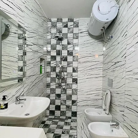 Center 4 * Tirana