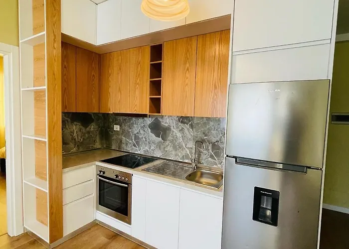 Center 4 Apartment
